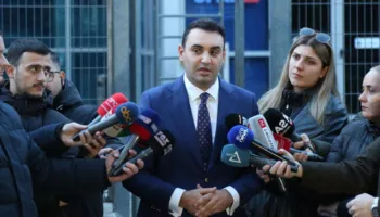 Prej dy orësh brenda ambienteve të SPAK, Këlliçi për gazetarët: U thirra për çështje periferike