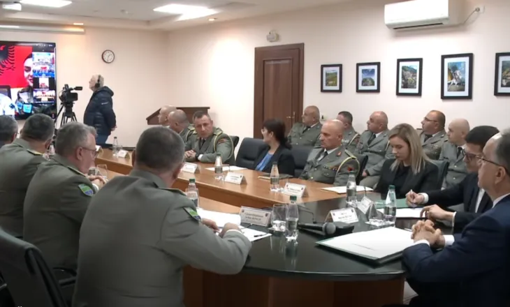 Presidenti Begaj takim me ushtarakët, kreu i shtetit vlerëson efektivët që shërbejnë në misione paqeruajtëse