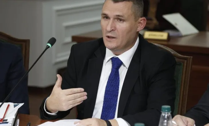 “Presim një dosje të bujshme në vijim”, gazetari: Do të ketë zhvillime pas takimit të VanHorn me Klodian Brahon