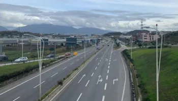 Pritet të sjellë një përmirësim të trafikut, Noni: Korsitë e reja të autostradës Tiranë-Durrës hapen këtë muaj