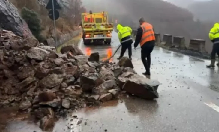 Probleme në rrugën nacionale Burrel-Skuraj nga moti i keq, vështirësohet qarkullimi i mjeteve
