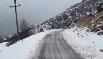 Probleme nga reshjet e dëborës në Gjirokastër, bllokohen rrugët malore