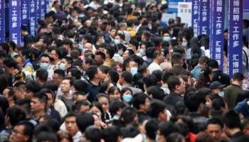 Problemet e Kinës: Rritje më e dobët dhe rënia rekord e numrit të lindjeve