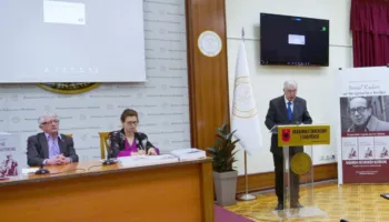 Promovimi i veprës “Kadareja në kritikën botërore”, ekspozita dhe vendosja e monumentit në 90-vjetorin e lindjes…