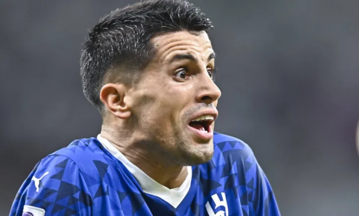 Propozimi i bujshëm i Al-Hilal: Përveç Cancelo, i ofron Barcelonës 100 mln euro për sulmuesin