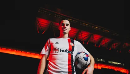 Protagonist absolut në Angli, Mehmeti “josh” ekipet “big”, trajneri i Bristol City : Ka oferta, futbolli është edhe biznes