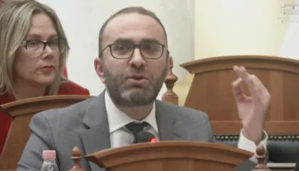 Protesta, Bardhi: Ministrja e Brendshme të japë llogari për dhunën policore