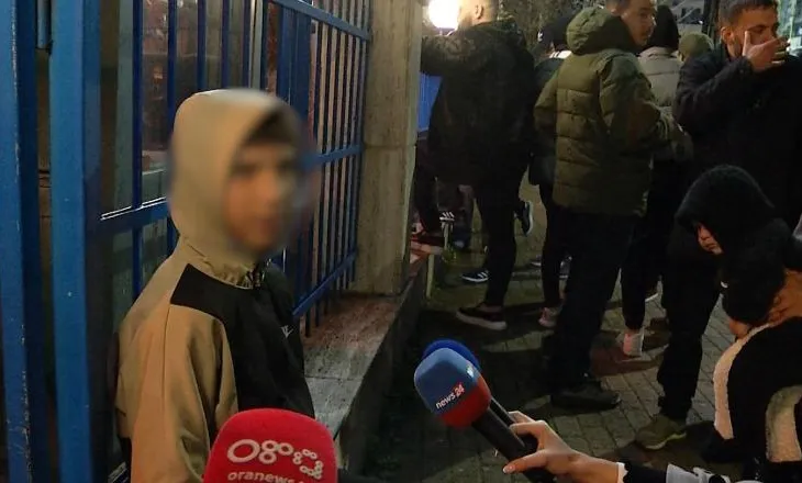 Protesta, dëshmia e 14-vjeçarit pas daljes nga komisariati: Isha në xhami…