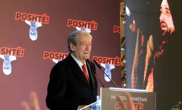 Protesta e opozitës, Berisha në podium: Sot jemi në kilometrin e fundit, drejt triumfit