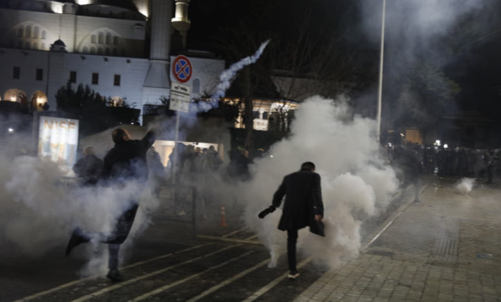 Protesta e opozitës më 24 janar, AMP nis hetimet për shoqërimin e të miturit