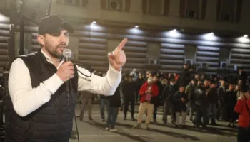 Protesta e tretë kombëtare/ Lapaj para Kryeministrisë: Ku shkuan 80 miliardë euro