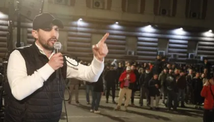 Protesta e tretë kombëtare/ Lapaj para Kryeministrisë: Ku shkuan 80 miliardë euro