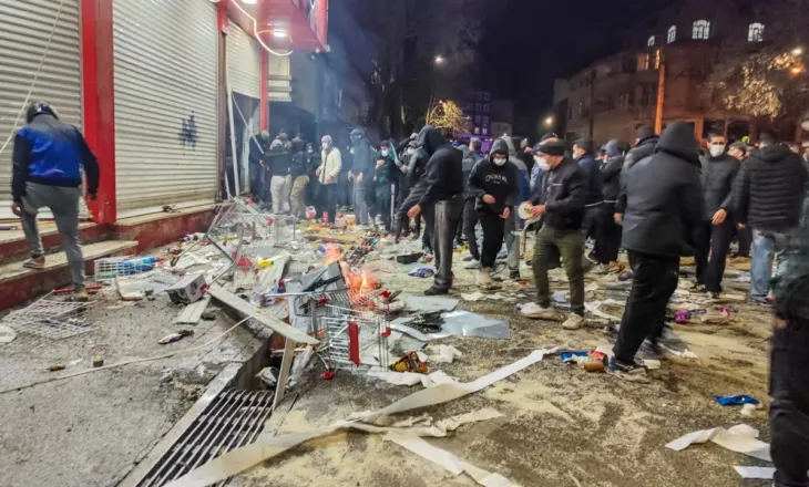 Protestat e përgjakshme në Iran/ 65 të vdekur dhe mbi 2 mijë persona të arrestuar, Khamenei: SHBA po nxit demostratat