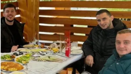 “Pse m’i more o Zot?”, aktori bën reagimin prekës për të rinjtë nga Tepelena: Të lutem m’i ruaj atje lart (FOTO)