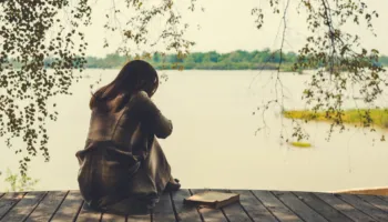 Pse nuk duhet t’ia uroni askujt të keqen?!