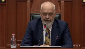 “Pse nuk ishe në Davos për ftesën e Trump?”, Rama përgjigjet në Kuvend: Zgjodha vajzën me lejen e babait…