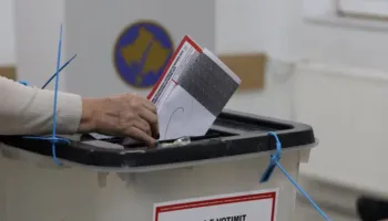 Pse po ndodh rinumërimi i pjesshëm i votave në Kosovë dhe çfarë mund të pritet?