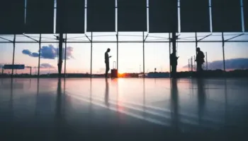 Pse të zgjidhni fluturime herët në mëngjes për udhëtimet tuaja