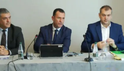 “Pse u përdor njësia speciale për arrestimin?” Cakrani: Kam bindjen se shkuan me qëllim për eliminimin fizik të Ilir Metës! Është në..