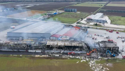 ‘Punëtorët paralajmëruan për rrezikun, por u injoruan’/ Detaje nga shpërthimi fatal i fabrikës ushqimore që ju mori jetë 5 grave në Greqi