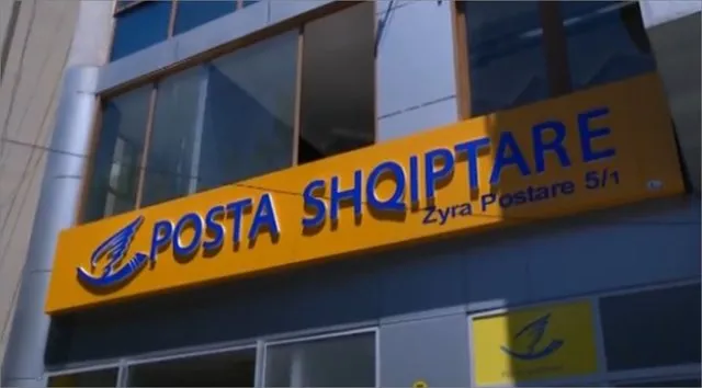 Punonjëset nën hetim për vjedhje, reagon Posta Shqiptare: Shpërndarja e pensioneve vijon..