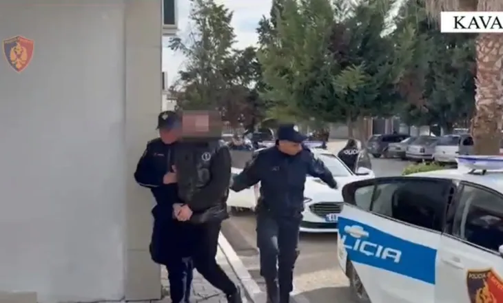 Qarkullonte nëpër qytet i armatosur, arrestohet 39-vjeçari në Kavajë, nën hetim edhe miku i tij