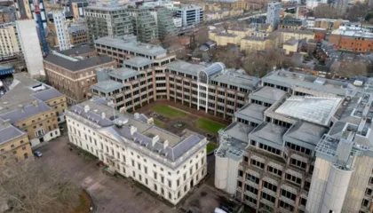 Qeveria britanike miraton planin për ndërtimin e super-ambasadës së re kineze në Londër/ Godina, pranë fibrave optike që transmetojnë komunikimet e institucioneve financiare