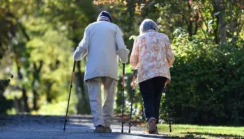 Qeveria drejt rritjes së pensioneve? Buxheti me fonde shtesë, zbardhet skema