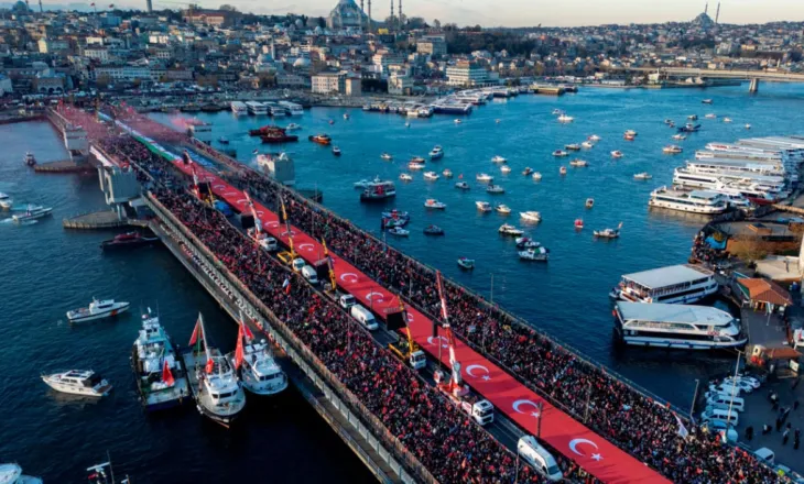 Qindra mijëra njerëz protestuan në Stamboll për Gazën: Ne nuk do të heshtim, nuk do ta harrojmë Palestinën