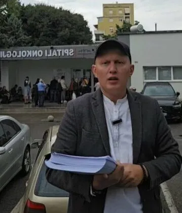 QSUT në terr për gati 40 minuta, gazetari Stafa: Shpërdorim i pastër detyre