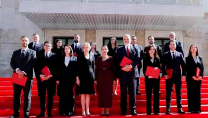 Rama dhe ministrat të mbledhur në Pallatin e Brigadave, zbulohet qëllimi takimit në formatin ‘Retreat’