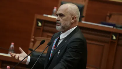 Rama, ironi me demokratët: Do t’ju dalë fjala, ‘non gratën’ do ta hiqni në mars 2025…