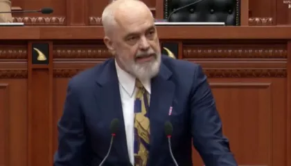 Rama ironizon opozitën: Do t’i dorëzohem vetë ushtrisë amerikane që të më çojnë në Shtëpinë e Bardhë