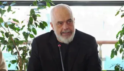 Rama kritika kryebashkiakëve: Rrini dhe prisni nga buxheti i shtetit