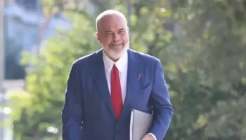 Rama mbledh grupin parlamentar të premten, të pranishëm edhe ministrat, çfarë pritet të ndodhë (AXHENDA)