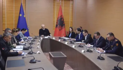 Rama mbledh Komitetin e Emergjencave Civile me Ballukun në krah: Fajin e ka opozita