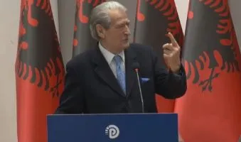 ‘Rama nuk ia heq imunitetin Ballukut se ajo i thotë të marr me vete’,Berisha: Gjykatës Kushtetuese i është bërë presion