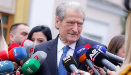 Rama po e përdor Sazanin për influencë politike!