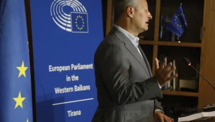 Raportuesi i PE-së për Shqipërinë: Integrimi në BE nuk bëhet me hapje kapitujsh, por mbylljen e tyre