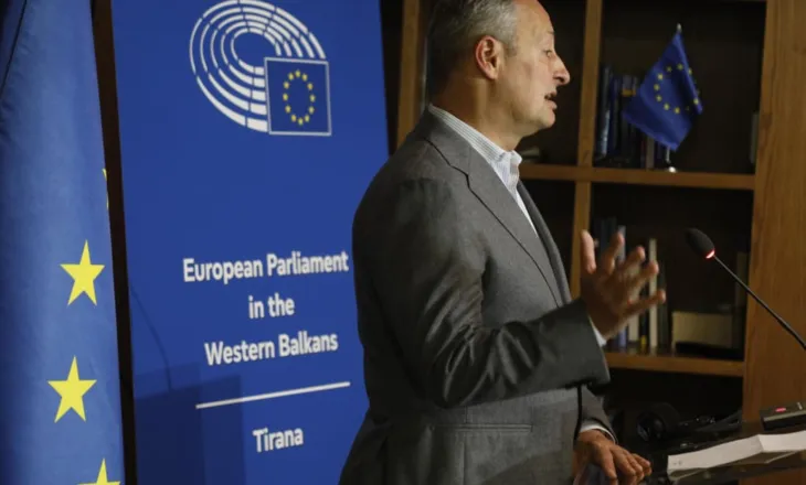 Raportuesi i PE-së për Shqipërinë: Integrimi në BE nuk bëhet me hapje kapitujsh, por mbylljen e tyre