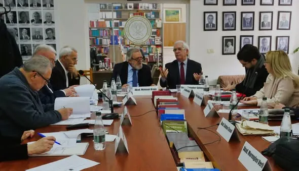 Redaksia qendrore miraton fjalësin përfundimtar të “Enciklopedisë shqiptare”