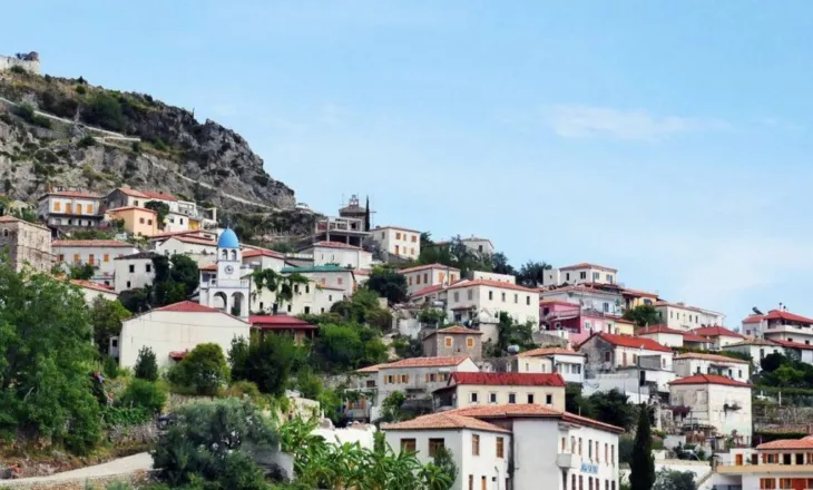 Referencat e ndërtesave për banim në fshat, ja në cilat zona çmimet do barazohen me qytetin