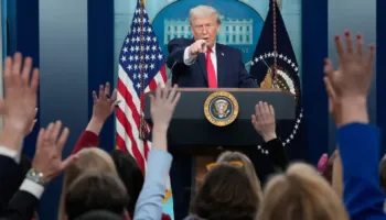 Refuzon ftesën e Macron në Paris! Trump: Sa larg do të shkoj për Groenlandën? Do ta zbuloni