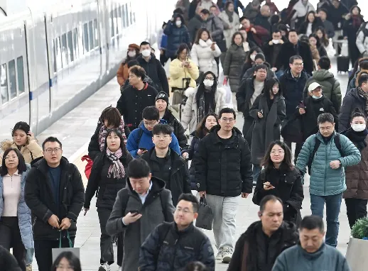 Rekord pasagjerësh gjatë fluksit të udhëtimeve të Festës së Pranverës 2026