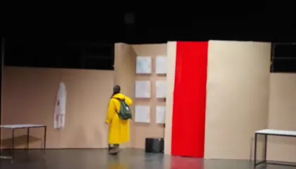 “Rendi i Ri”, shfaqja me regji të Kiço Londos ngjitet në skenën e Teatrit Bylis