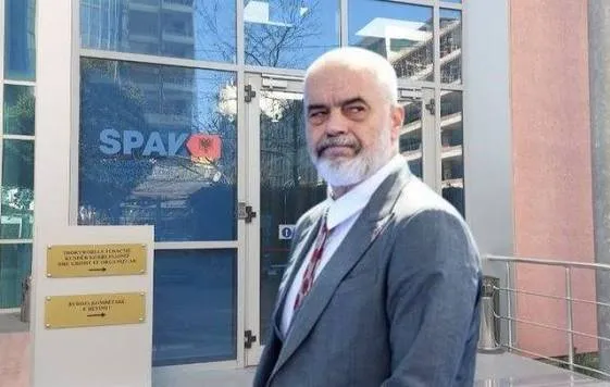 Rënia në seri e rrugëve të florinjta kërkon përgjegjës