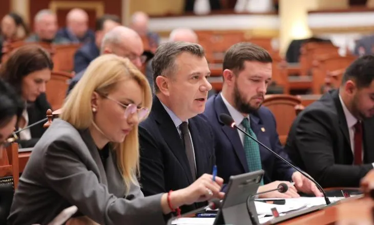 Replika me Gjekmarkajn, Balla: Fjalën lapangjoz nuk e përdora për anëtarët e PD-së, por për ‘grupin e zjarrit’