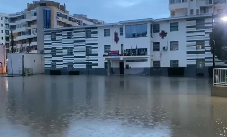 Reshje intensive shiu, problematika në disa lagje në Lezhë