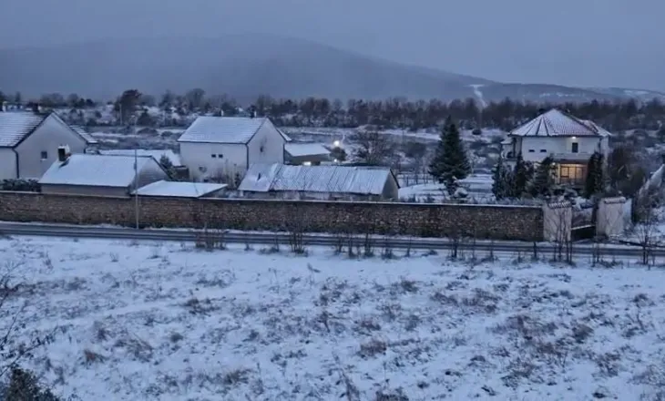 Reshje të dendura shiu dhe dëbore, si parashikohet moti këtë të enjte