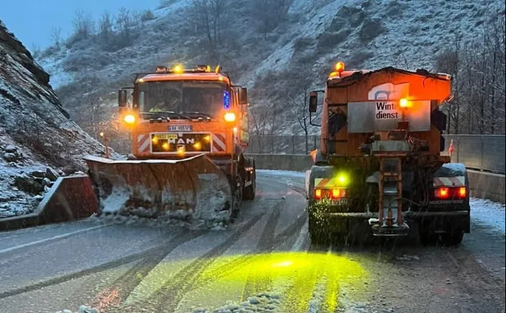 Reshjet dhe ngricat, Rama publikon pamjet: Bashkëpunimi dhe përdorimi i gomave dimërore, të domosdoshme